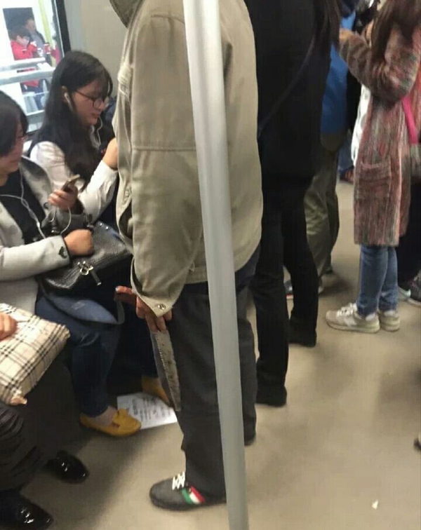 上海地铁.jpg